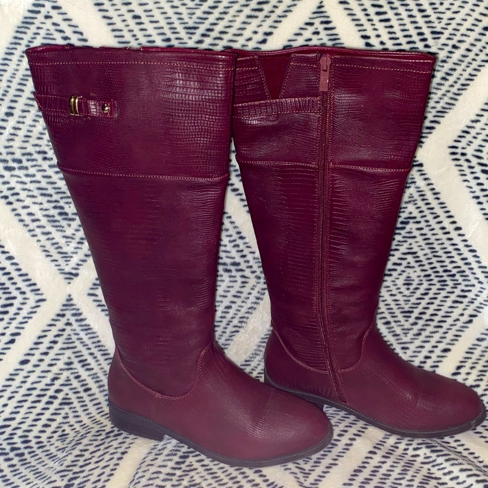 WANTED "SLITHER BURGUNDYLIZARD LONG BOOTS SIDE ZIPPER PADDED INSOLE SZ 9